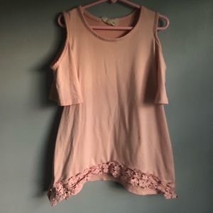 Kids pink shirt